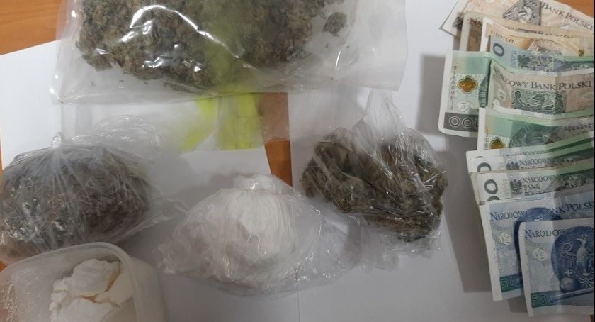 12 zatrzymanych za posiadanie narkotyków [FOTO]