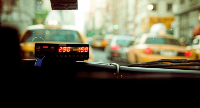 Ubezpieczenie TAXI - ile kosztuje i dlaczego tak dużo?