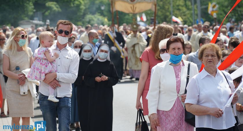 Pandemia koronawirusa nie zatrzymała procesji Bożego Ciała [VIDEO i FOTO]