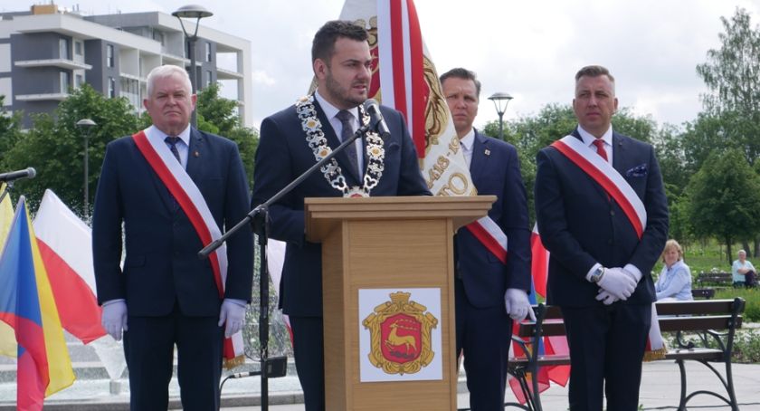 Plenerowa sesja Rady Miejskiej w ramach obchodów Dni Łomży [FOTO]