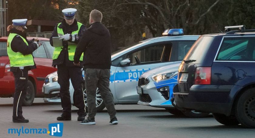 Pamiętacie zakaz przemieszczania się bez uzasadnionej potrzeby? Policja pamięta