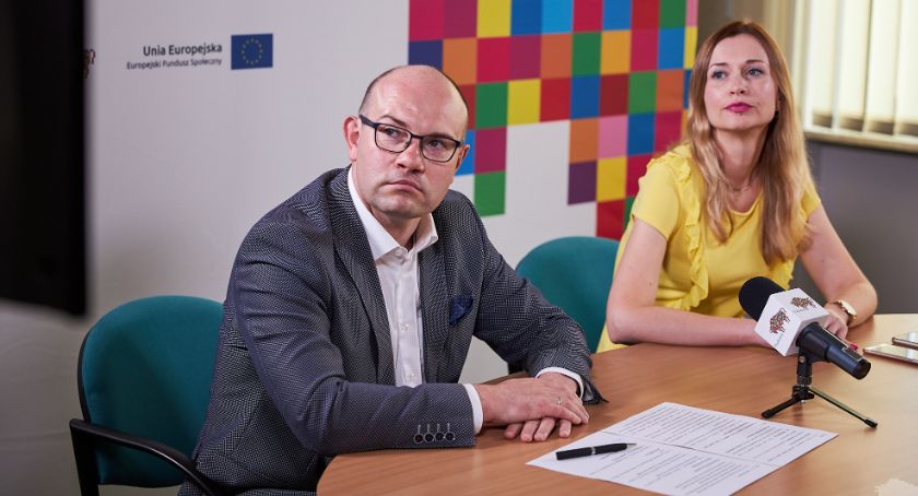 Miliony nie dla każdego. Przedsiębiorcy z Łomży rozgoryczeni 