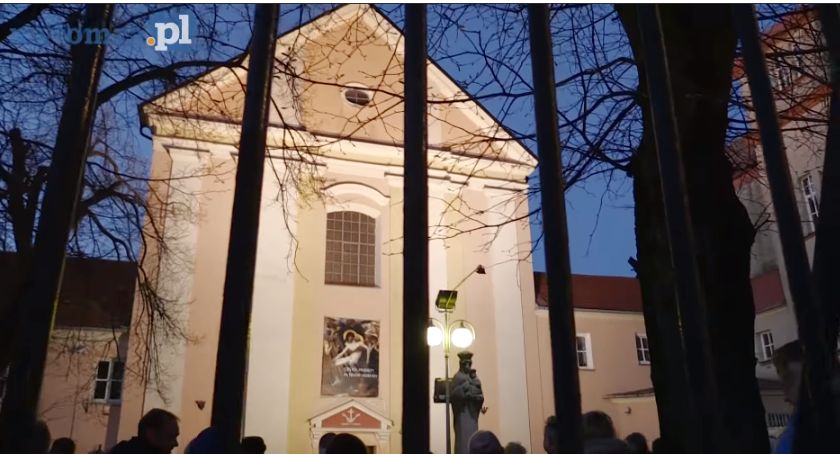 Kapucyni zamknęli klasztor i kościół!