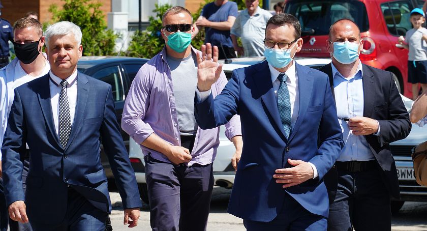 Premier Morawiecki objeżdża (prawie) całe województwo podlaskie [FOTO i VIDEO]