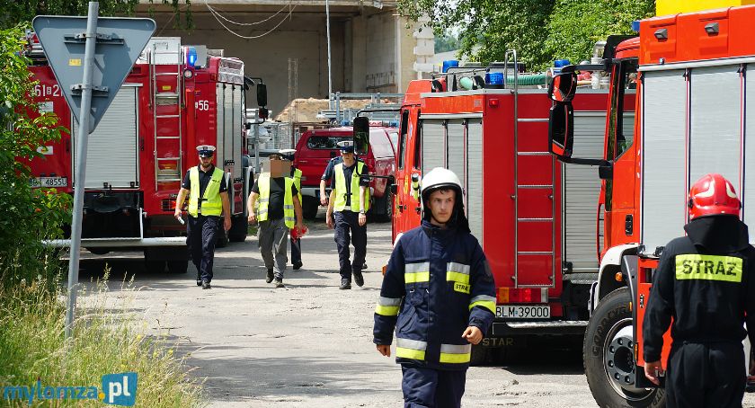 Wyciek gazu przy ul. Poznańskiej w Łomży! Koparka uszkodziła gazociąg [FOTO i VIDEO]