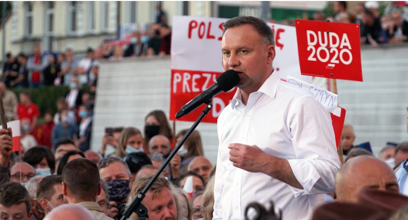 Andrzej Duda prosił w Łomży o wsparcie. Tłum na spotkaniu z prezydentem [VIDEO i FOTO]