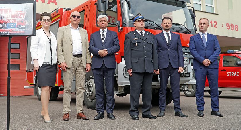 Wojewoda Paszkowski przyjechał do Łomży i promował 