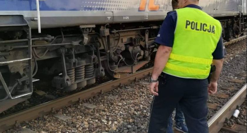 Śmierć na torowisku. Dwóch mężczyzn potrąconych przez pociąg