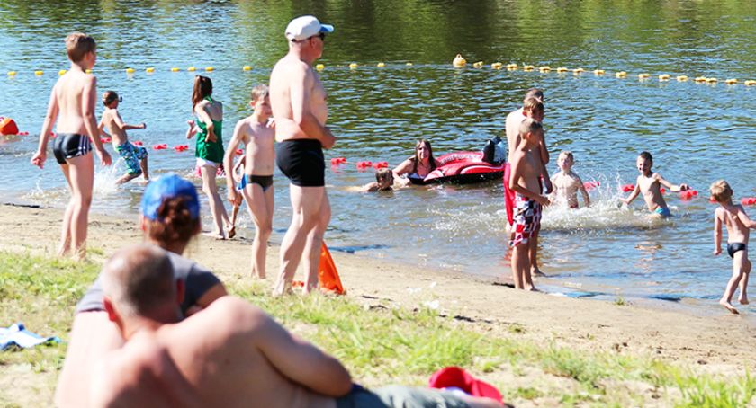 Radny PiS zablokował plażę?