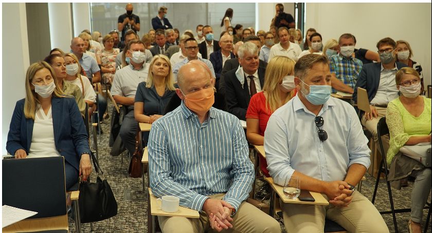 Eksperci dyskutowali o bonach szkoleniowych [VIDEO i FOTO]