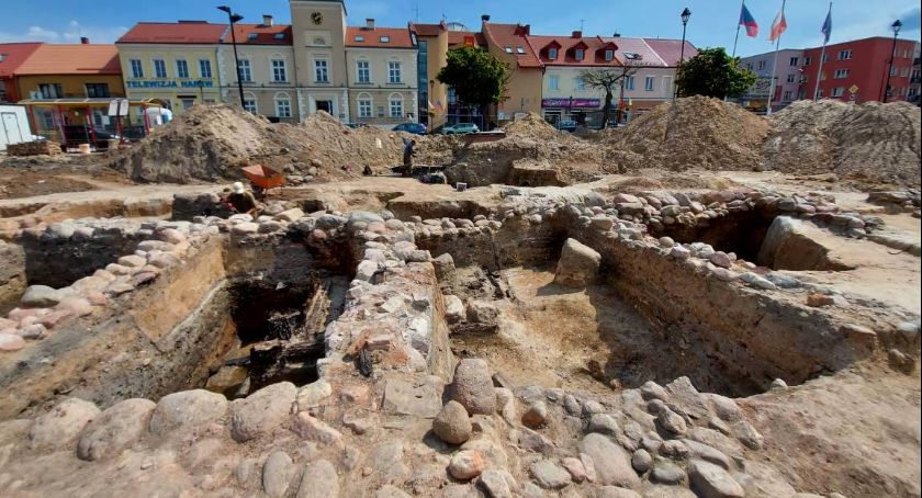 Łomża. Uratują wykopaliska na Starym Rynku przed zapomnieniem