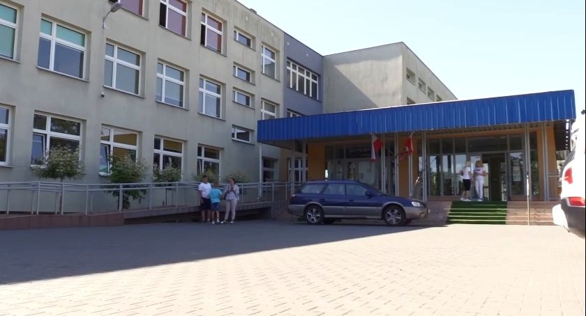 Egzamin ósmoklasisty 2020. Jak wypadli uczniowie łomżyńskich szkół? 