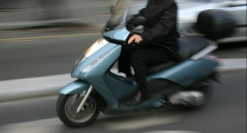 Łomża. Nieprawidłowo przewoził 6-letnie dziecko. Nie powstrzymał go nawet zakaz kierowania wszelkimi pojazdami