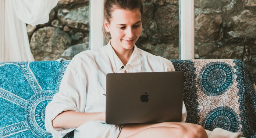 Jak wybrać najtańszy kredyt gotówkowy online? Sprawdź!