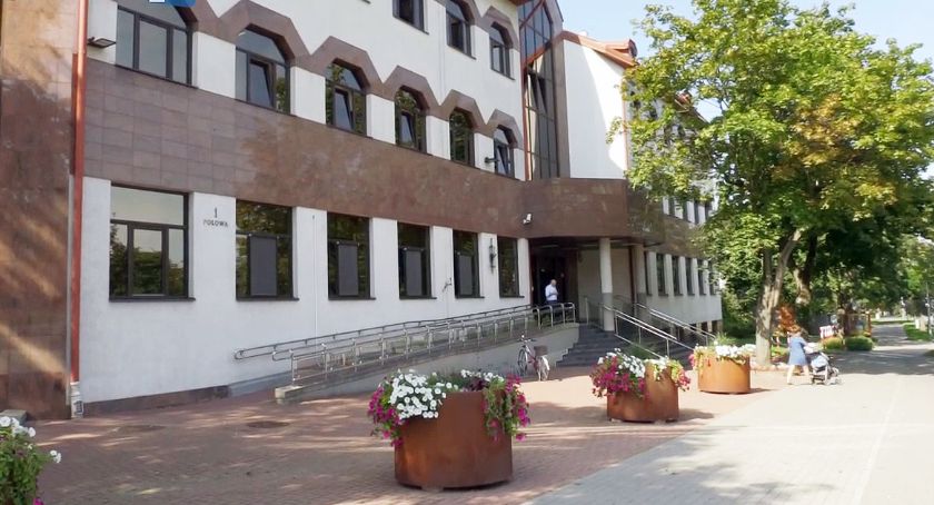 Seks z małoletnim. Nauczycielka z podłomżyńskiej szkoły zwolniona z aresztu [VIDEO]
