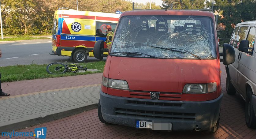 Potrącenie rowerzysty. Cyklista rozbił głową szybę w aucie [FOTO]