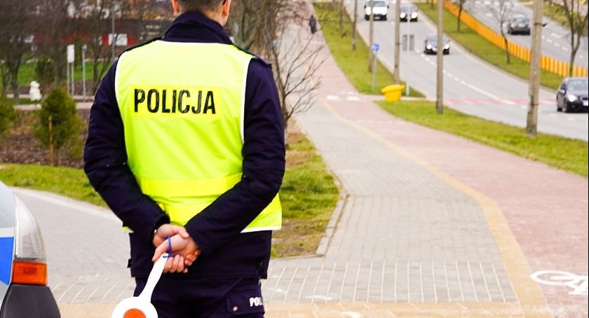 110 km/h na Zawadzkiej. Trzy osoby odpoczną od kierowania