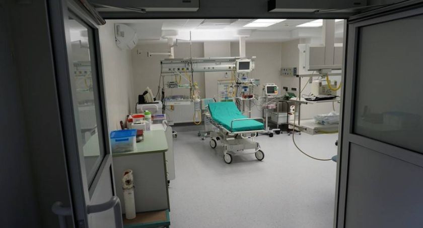 Zmarł zakażony koronawirusem mieszkaniec Łomży