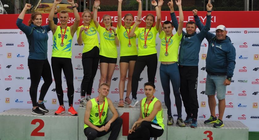 Uczniowie LMS pobiegli po medale [FOTO]