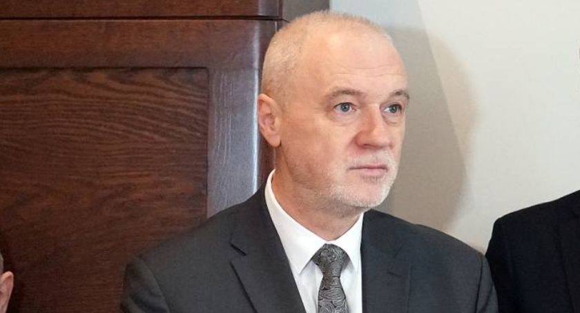 Piątka dla zwierząt. Senator Komorowski zagłosował 
