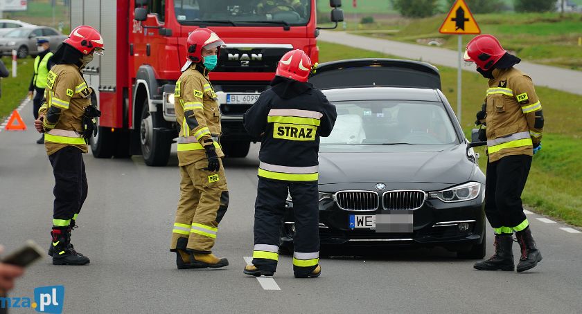 Zablokowana obwodnica Konarzyc po zderzeniu pojazdów [FOTO]