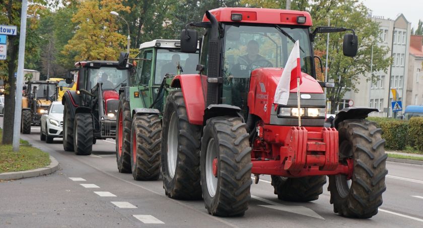 Rolnicy protestowali w Łomży i regionie [FOTO i VIDEO]