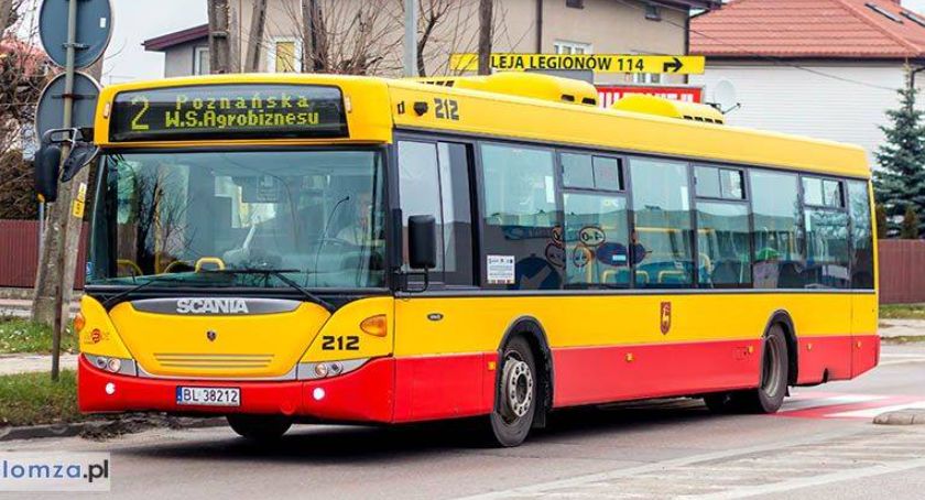 Wszystkich Świętych w Łomży. Darmowe przejazdy miejskimi autobusami i specjalna linia 