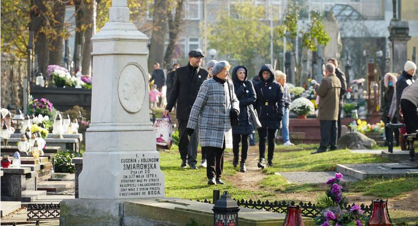 Nie będzie tradycyjnej kwesty na rzecz ratowania cmentarnych zabytków