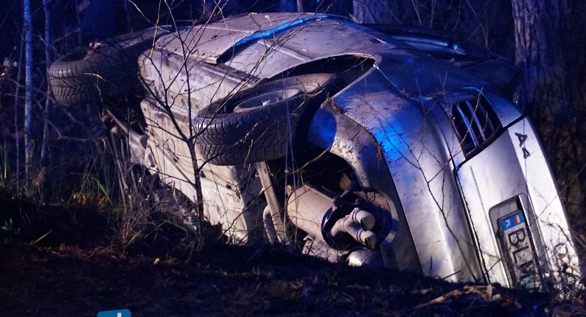 Tragiczny wypadek za Zbójną! Nie żyje kierowca [FOTO]