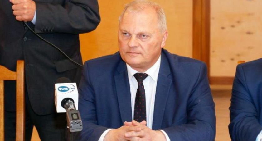 PiS przywraca prawie wszystkich zawieszonych posłów