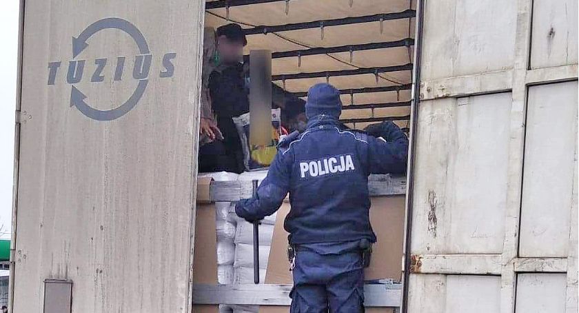 Nieproszeni goście w naczepie tira