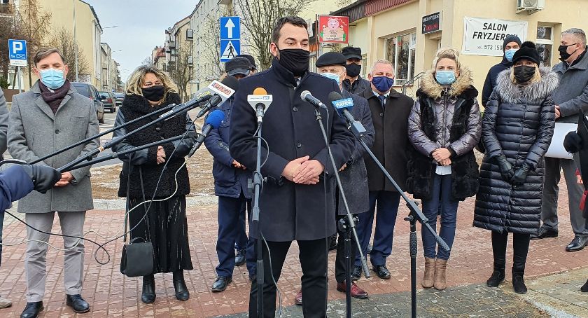 Łomża. Symboliczne otwarcie ulic i nowego parkingu [FOTO i VIDEO]