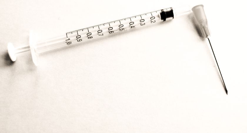Nowe restrykcje i przywileje dla osób zaszczepionych przeciwko Covid-19