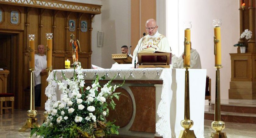 [NA ŻYWO] Transmisja z pasterki w parafii pw. Bożego Ciała w Łomży