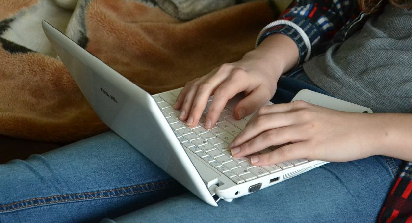 Komputer dla dziecka z rodziny rolniczej. Ostatni dzień na złożenie wniosku