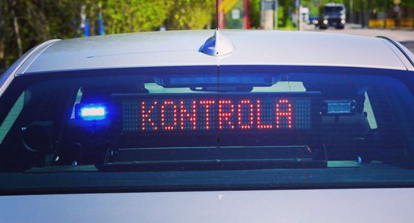 145 km/h przez Miastkowo! Policjanci prowadzili akcję