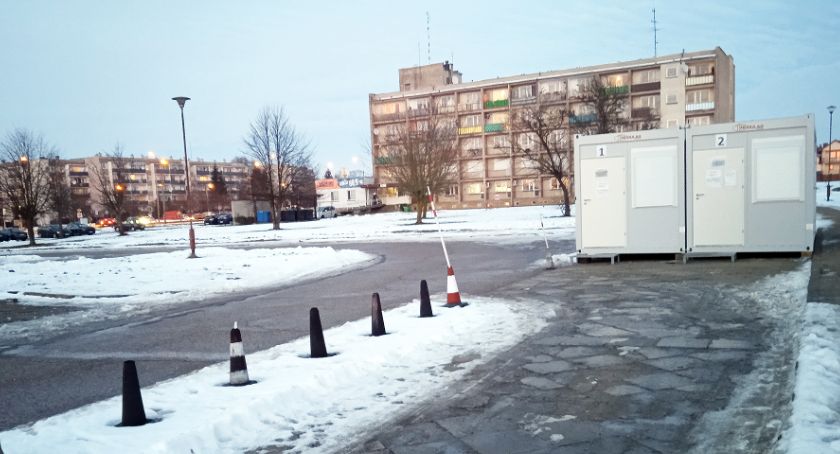 Funkcjonowanie punktu pobrań wymazów przy szpitalu w Łomży. Wyjaśniamy