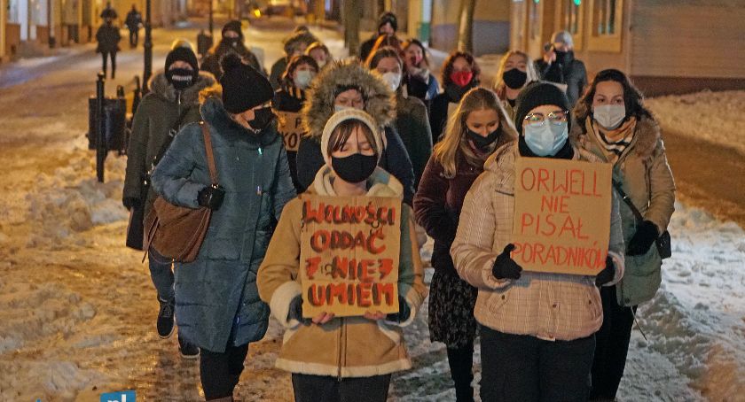 Strajk Kobiet w Łomży. Protesty będą nadal trwały [FOTO i VIDEO]
