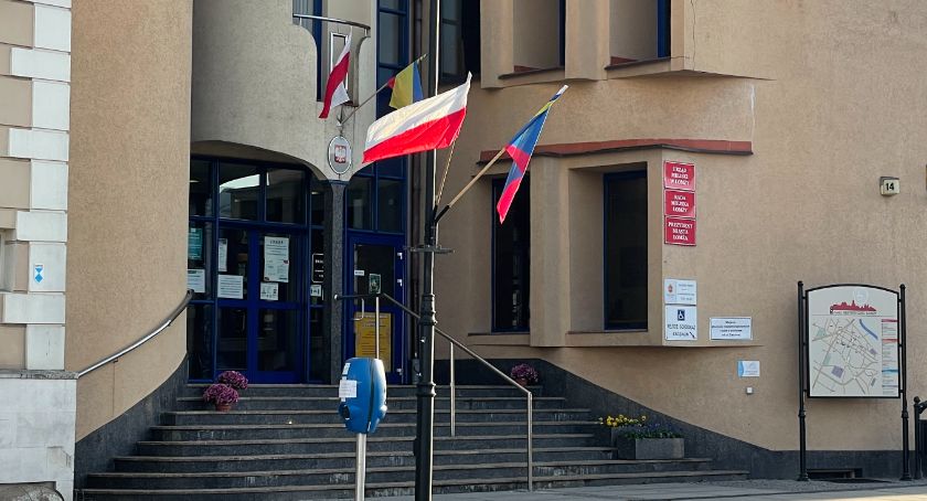 Koronawirus w Urzędzie Miasta. Wstrzymana obsługa przy wydawaniu praw jazdy
