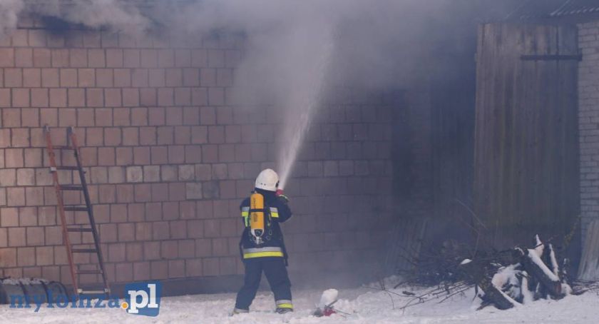 Oszacowano straty po pożarze w Dłużniewie. W akcji brało udział kilkanaście zastępów straży