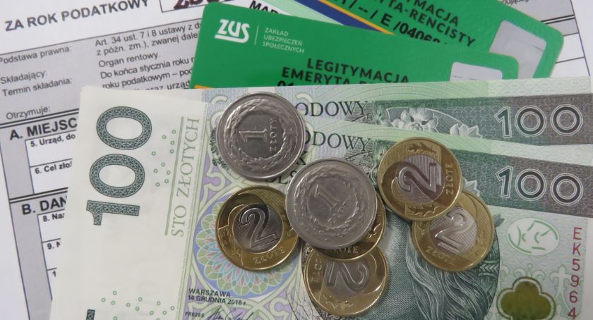 Do końca lutego dorabiający emeryci i renciści muszą rozliczyć się z przychodu