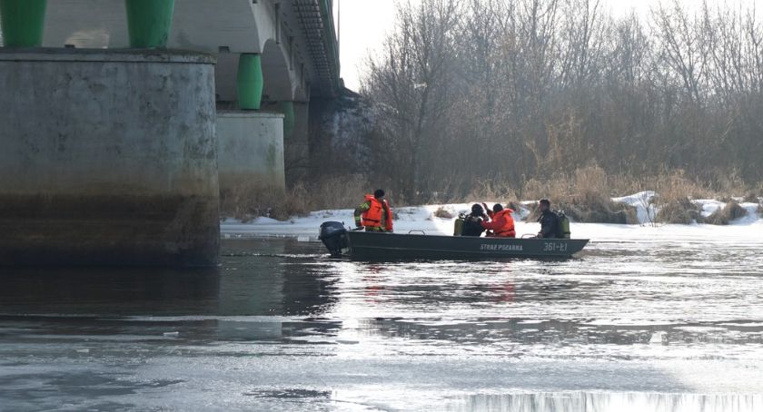 Skoczył z mostu! Strażacy znaleźli ciało mężczyzny [AKTUALIZACJA, VIDEO i FOTO]
