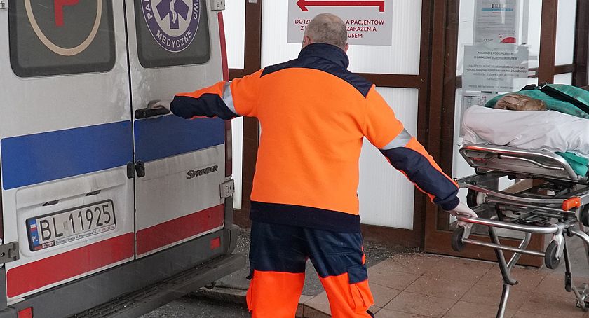142 nowe zakażenia COVID-19 w Łomży i powiecie. 4 osoby nie żyją