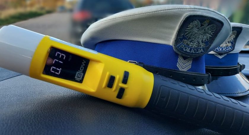 Pijani i bez uprawnień! Policjanci zatrzymali dwóch nieodpowiedzialnych kierowców