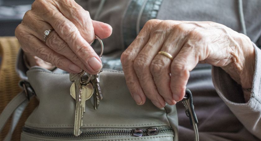 Małżeństwo straciło prawie milion złotych! Uwierzyli 