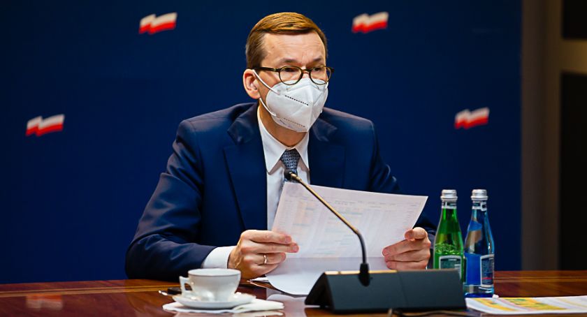 Zamknięte przedszkola i salony fryzjerskie oraz nowe limity osób w sklepach i kościołach. 