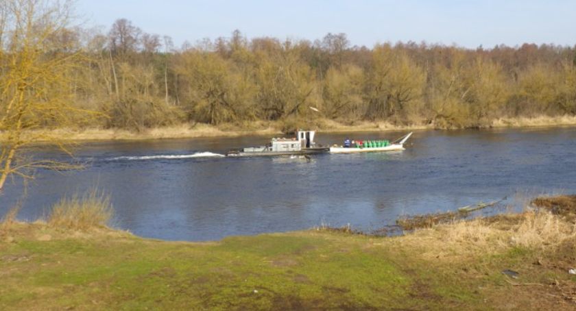 Trwa znakowanie szlaku żeglownego na Narwi [FOTO] 