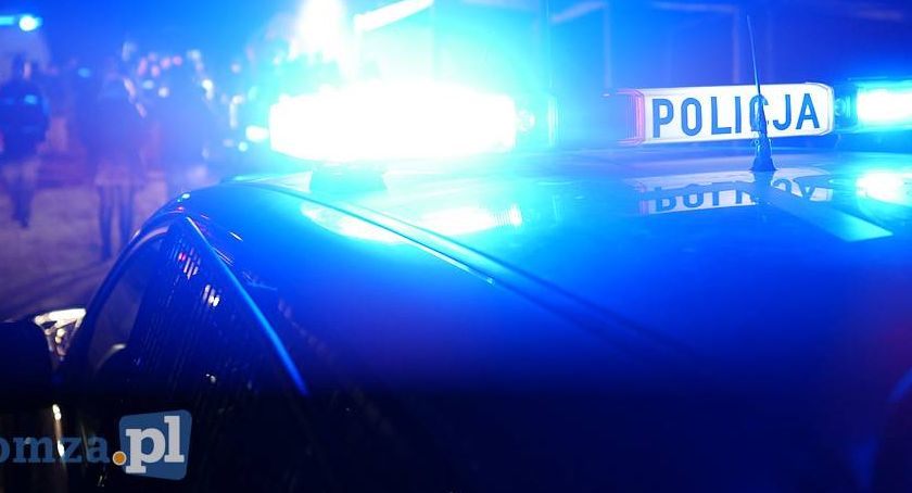Kierowca zepchnął kobietę z drogi