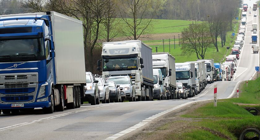Kilometrowe korki od Marianowa do Górek Sypniewo [VIDEO i FOTO]
