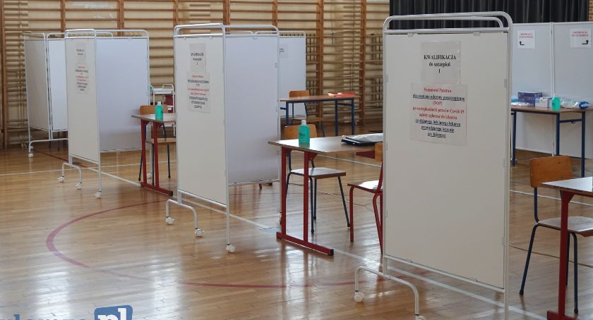 Łomża. Tak wygląda punkt szczepień masowych w 